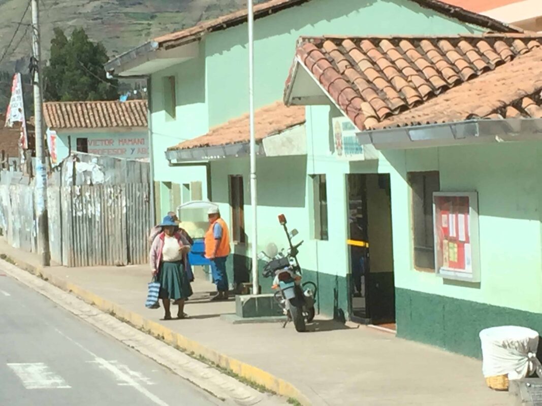 Cusco to Puno Peru Travel by 9 hours Bus Ride, Cusco to Puno Bus Tour in Peru: What You’ll See Along The Way, Bus from Cusco to Lake Titicaca. Traveling from Cusco to Lake Titicaca