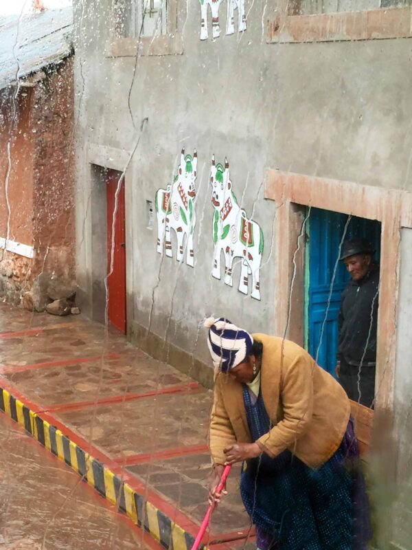 Cusco to Puno Peru Travel by 9 hours Bus Ride, Cusco to Puno Bus Tour in Peru: What You’ll See Along The Way, Bus from Cusco to Lake Titicaca. Traveling from Cusco to Lake Titicaca