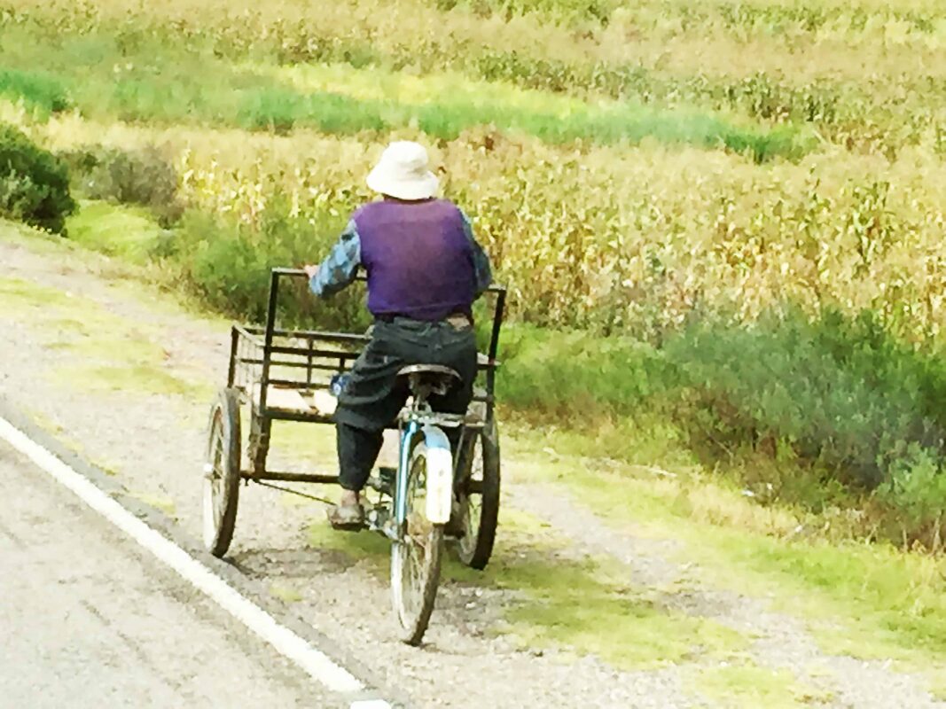 Cusco to Puno Peru Travel by 9 hours Bus Ride, Cusco to Puno Bus Tour in Peru: What You’ll See Along The Way, Bus from Cusco to Lake Titicaca. Traveling from Cusco to Lake Titicaca