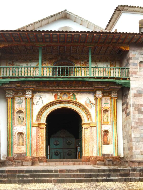 Cusco to Puno Peru Travel by 9 hours Bus Ride, Cusco to Puno Bus Tour in Peru: What You’ll See Along The Way, Bus from Cusco to Lake Titicaca. Traveling from Cusco to Lake Titicaca