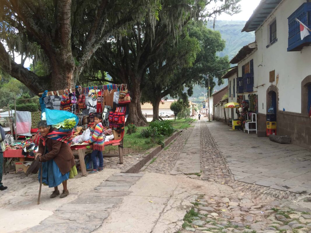 Cusco to Puno Peru Travel by 9 hours Bus Ride, Cusco to Puno Bus Tour in Peru: What You’ll See Along The Way, Bus from Cusco to Lake Titicaca. Traveling from Cusco to Lake Titicaca