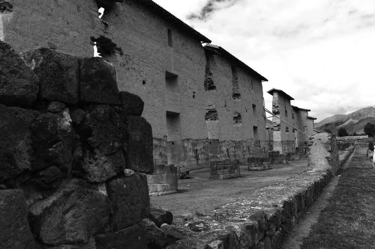 Cusco to Puno Peru Travel by 9 hours Bus Ride, Cusco to Puno Bus Tour in Peru: What You’ll See Along The Way, Bus from Cusco to Lake Titicaca. Traveling from Cusco to Lake Titicaca