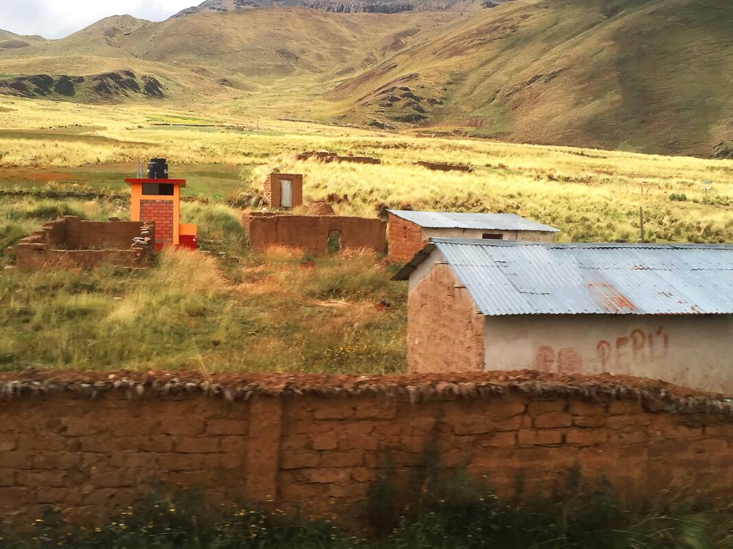 Cusco to Puno Peru Travel by 9 hours Bus Ride, Cusco to Puno Bus Tour in Peru: What You’ll See Along The Way, Bus from Cusco to Lake Titicaca. Traveling from Cusco to Lake Titicaca