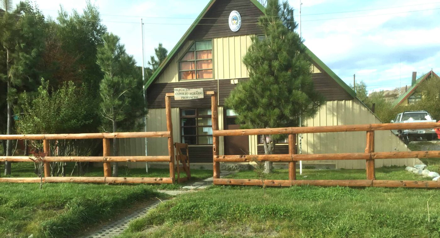 Explore the town or village of El Chaltén Argentina before trekking Mount Fitz Roy Mountain. Los Glaciares National Park in the Argentinean Patagonia. Street Photography in Town of El Chaltén Argentina South America, Travel Photography in El Chaltén Argentina South America blog by Dr Zenaidy Castro