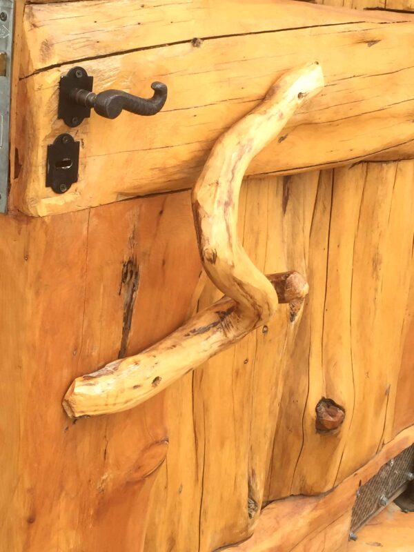 Explore the town or village of El Chaltén Argentina before trekking Mount Fitz Roy Mountain. Los Glaciares National Park in the Argentinean Patagonia. Street Photography in Town of El Chaltén Argentina South America, Travel Photography in El Chaltén Argentina South America blog by Dr Zenaidy Castro