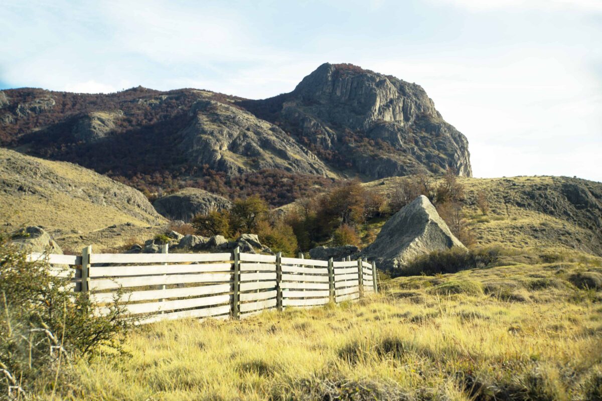 Hiking to Mount Fitz Roy and Hiking to Laguna de los Tres in El Chaltén, Sendero al Fitz Roy, Cerro Fitz Roy Patagonia, the trail to Mount Fitz Roy and Laguna de los Tres. Fitz Roy Trek as one of Patagonia's Best Hikes, Patagonia South America