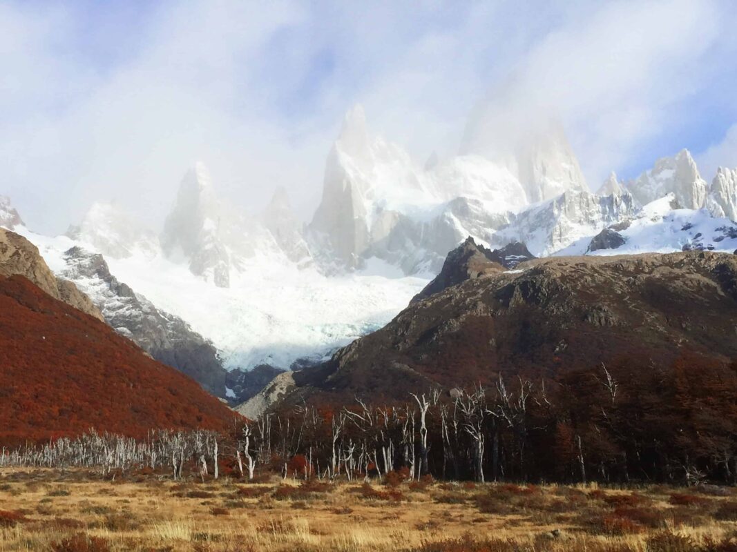 Hiking to Mount Fitz Roy and Hiking to Laguna de los Tres in El Chaltén, Sendero al Fitz Roy, Cerro Fitz Roy Patagonia, the trail to Mount Fitz Roy and Laguna de los Tres. Fitz Roy Trek as one of Patagonia's Best Hikes, Patagonia South America