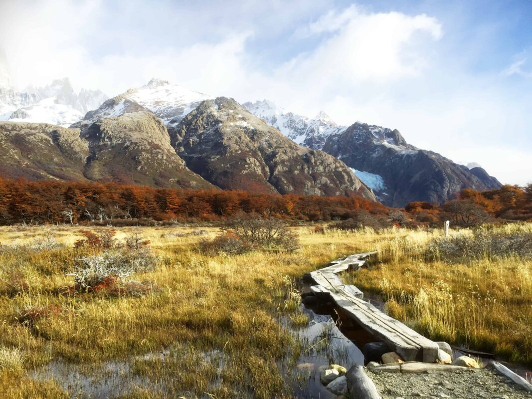 Hiking to Mount Fitz Roy and Hiking to Laguna de los Tres in El Chaltén, Sendero al Fitz Roy, Cerro Fitz Roy Patagonia, the trail to Mount Fitz Roy and Laguna de los Tres. Fitz Roy Trek as one of Patagonia's Best Hikes, Patagonia South America