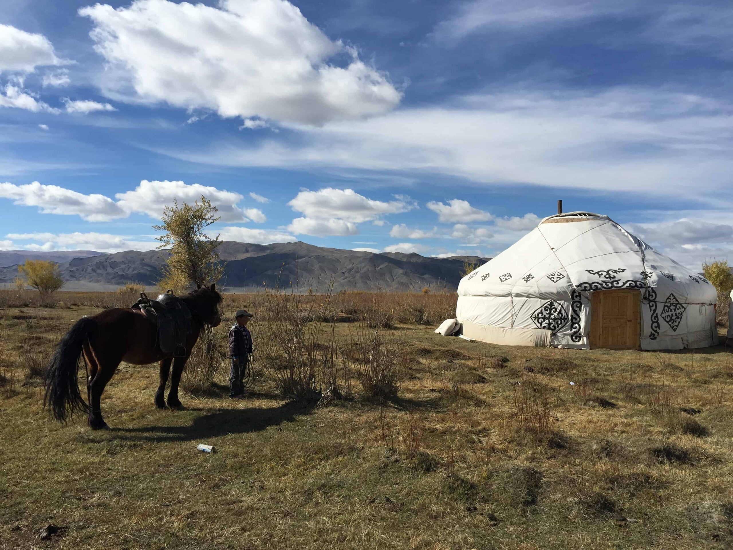 Mongolian Nomadic Life : A Glimpse Into Rural Life, nomadic lifestyle in Mongolia, Nomadic life in Mongolia, Mongolia's Nomads, The home and life of Mongolian nomadic herders, Life with nomads in remote Mongolia, Living with a rural family in Mongolia - Nomads in Mongolia