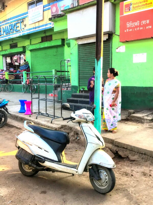 Street Photography in India, Street Photos in Rural India, Travel Photography blog by Dr Zenaidy Castro, travel blogger and wanderlust blogger life blog life travel blogging India