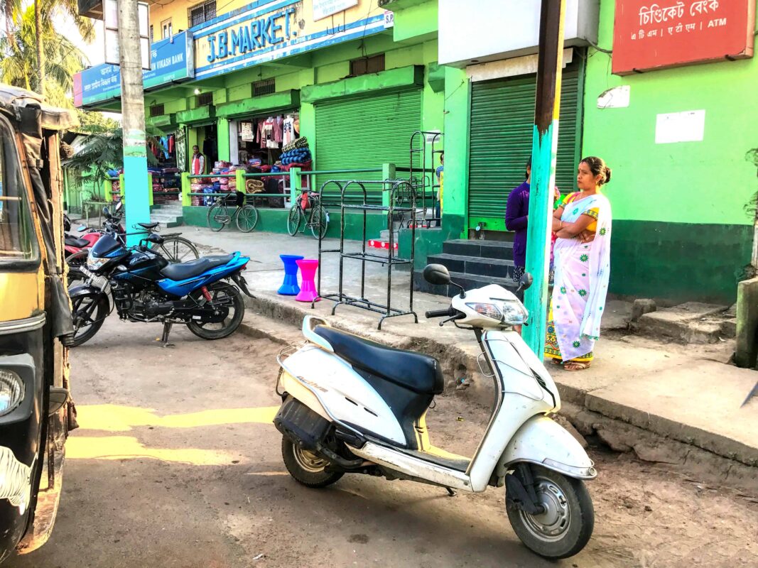 Street Photography in India, Street Photos in Rural India, Travel Photography blog by Dr Zenaidy Castro, travel blogger and wanderlust blogger life blog life travel blogging India