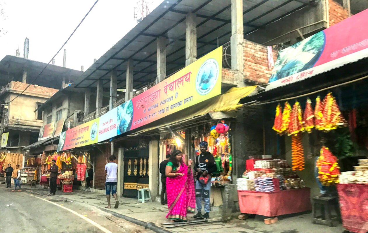 Street Photography in India, Street Photos in Rural India, Travel Photography blog by Dr Zenaidy Castro, travel blogger and wanderlust blogger life blog life travel blogging India