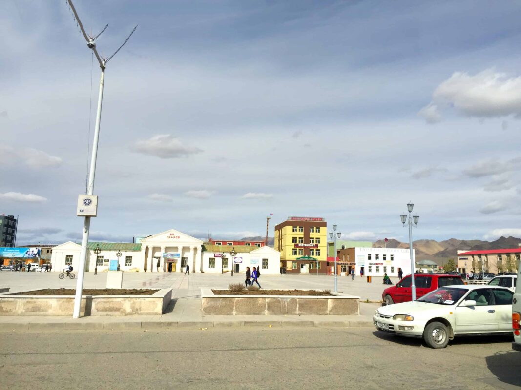 Ölgii, the extreme West Province of Mongolia, Mongolia Travel Guide, The center of the predominantly Kazakh region of Mongolia, Mongolian Travel, West of Mongolia borders the People's Republic of China to the South and Russia to west and north