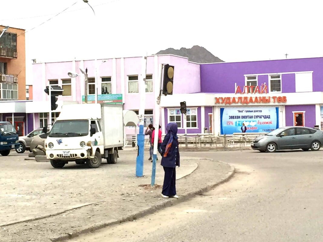 Ölgii, the extreme West Province of Mongolia, Mongolia Travel Guide, The center of the predominantly Kazakh region of Mongolia, Mongolian Travel, West of Mongolia borders the People's Republic of China to the South and Russia to west and north