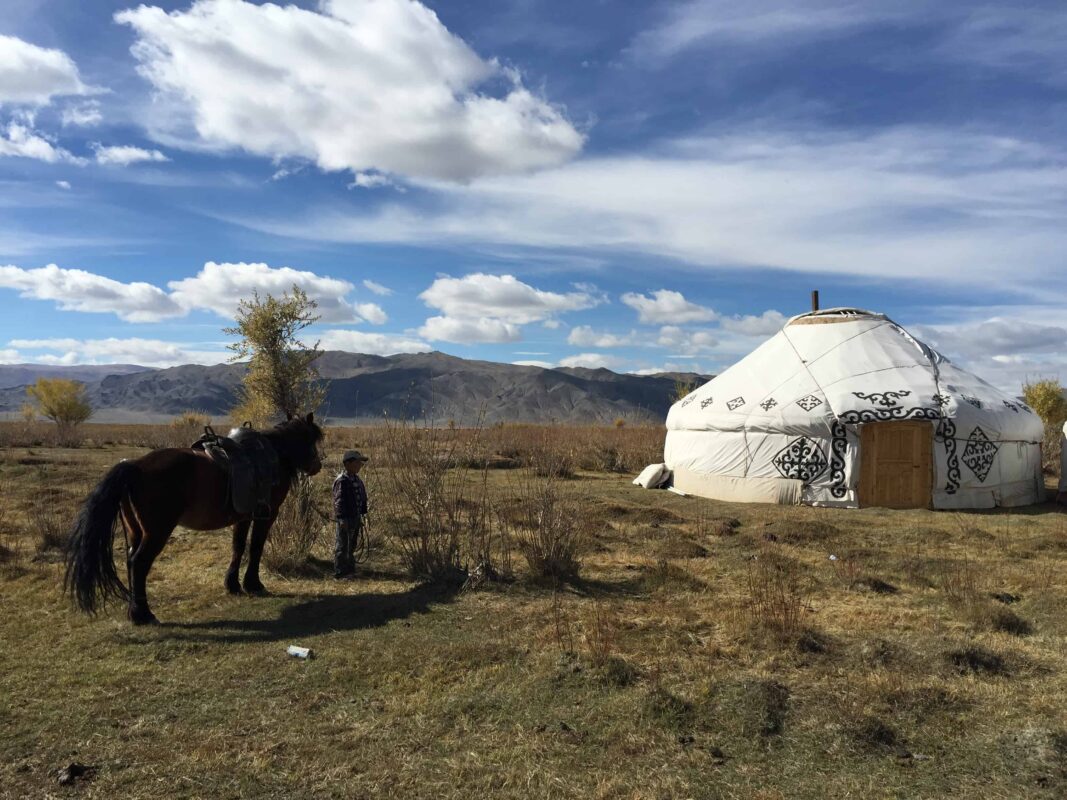 Mongolian Nomadic Life : A Glimpse Into Rural Life, nomadic lifestyle in Mongolia, Nomadic life in Mongolia, Mongolia's Nomads, The home and life of Mongolian nomadic herders, Life with nomads in remote Mongolia, Living with a rural family in Mongolia - Nomads in Mongolia